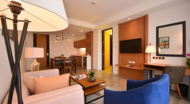 Люкс Crown Hotel at Harbour Springs Palawan Managed by Enderun Hotels