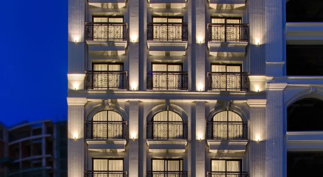 Royal Charm Hotel