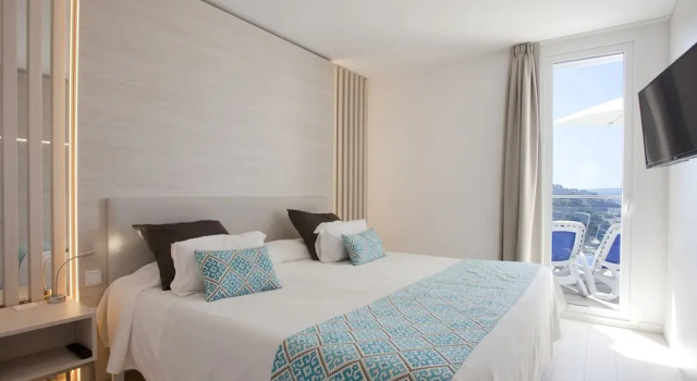 Полулюкс с балконом и с видом на море Aparthotel Novo Mar