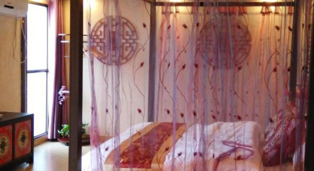 Fenghuang Nanmu Inn 1, Забронировать Отель Фэнхуан Хунань