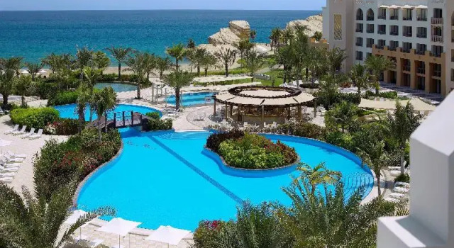 Двухместный номер Al Waha Superior DoubleTree By Hilton Muscat Al Waha
