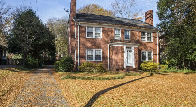 Charming Rustic Dilworth Duplex, Забронировать Отель Отели Шарлотте 3 звезды, рядом с Levine Children's Hospital, 3*