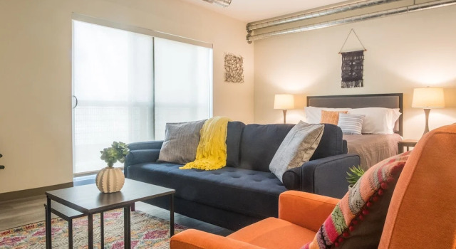 Lawrenceville Studio Apt near Butler St by Frontdesk, Prenota Appartamento Pittsburgh 