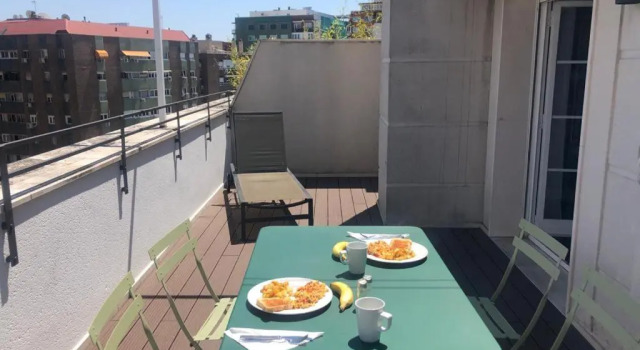 Апартаменты Feelathome Waldorf Suites Apartments