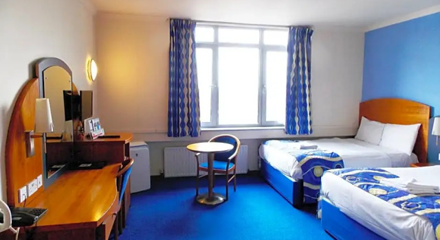 Номер Standard London - Wembley International Hotel