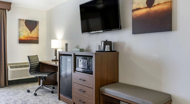 Четырёхместный номер Standard Best Western PLUS Lake Front Hotel