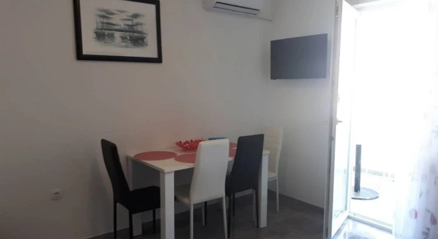 Apartmani Korina, Забронировать Отель Отели Стариград-Пакленица 3 звезды, рядом с Национальный парк Пакленица, 3*
