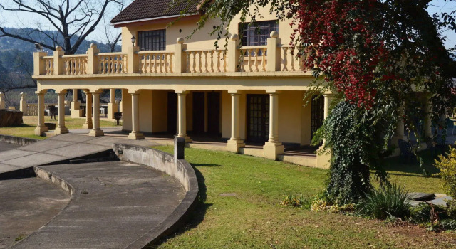 Floreat Riverside Lodge and Spa