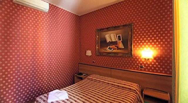 Номер Superior Hotel Hollywood