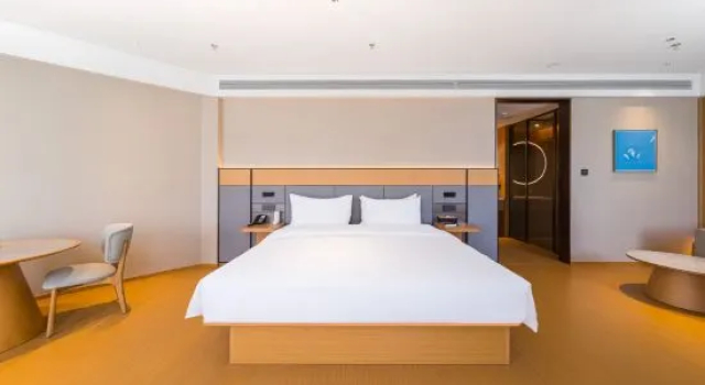 Люкс Deluxe JI Hotel (Tacheng)
