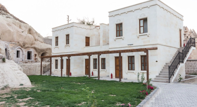 Empire Cave Hotel