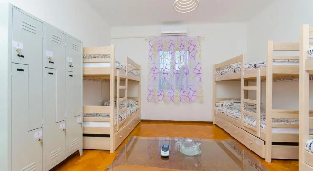 Кровать в общем номере Guest house Levanda