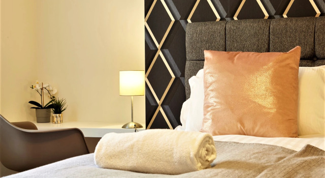 Your Apartment Meredith Way, Забронировать Апартаменты/квартира Отели Бристоля с парковкой, рядом с We The Curious, Парковка