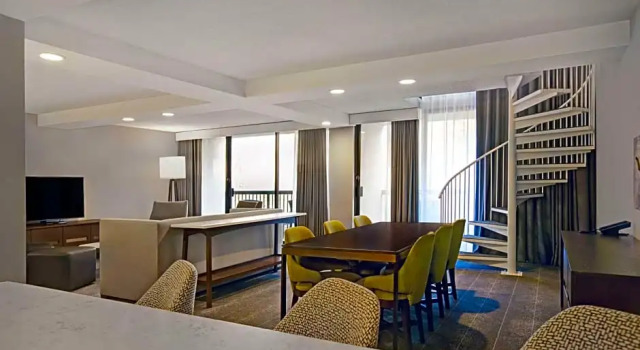 Двухместный люкс c 1 комнатой Hilton Peachtree City Atlanta Hotel & Conference Center