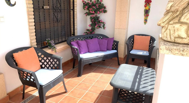 Villamartin, lovely 2 bed house, short walk to the Plaza.