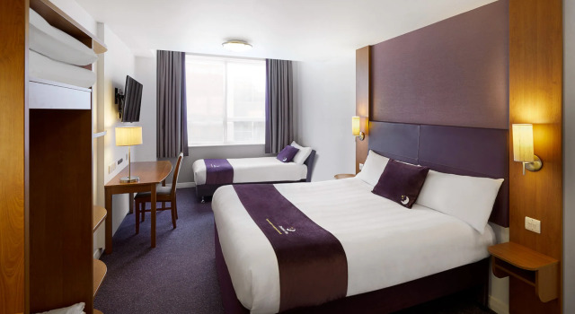 Premier Inn Cardiff City Centre, Забронировать Отель Кардифф Гламорган, рядом с Gorsedd Stones