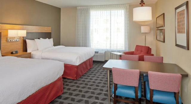 Четырёхместный люкс TownePlace Suites by Marriott Columbus North - OSU