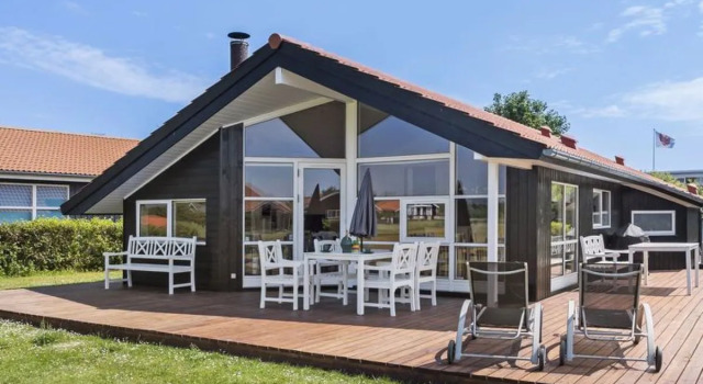 "Zaharinka" - 950m from the sea in Lolland, Falster and Mon, Prenota Hotel Falster Danimarca