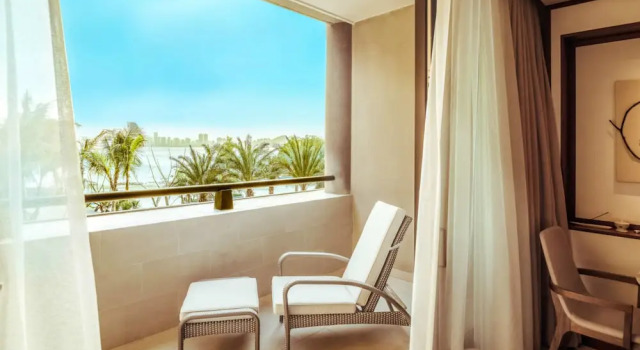 Двухместный номер Standard с балконом и с видом на море Angsana Zhuhai Phoenix Bay