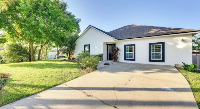 Коттедж 7 Mi to Dtwn Jacksonville: Riverfront Home w/ Deck