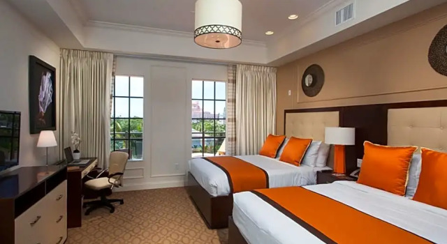 Четырёхместный номер Standard с балконом The Hotel Zamora