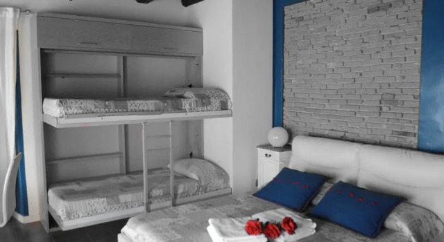 Студия Superior Luxury Historic Home by Como Duomo Sleeps 11