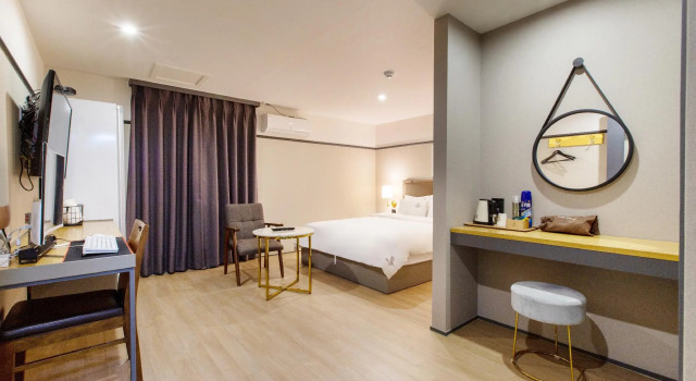 Номер Deluxe Brown Dot Hotel Minam