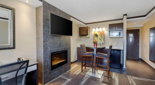 Люкс Best Western Plus Edmonton Airport Hotel