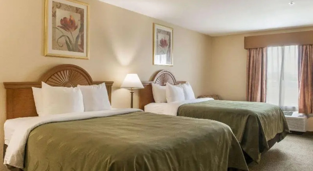 Шестиместный номер Standard Quality Inn & Suites Houma