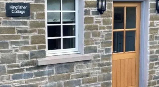 Kingfisher Cottage, Port o Tay, Book Hotel Pitlochry Perthshire