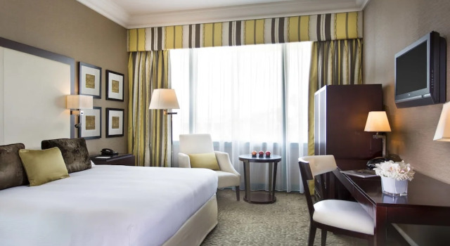 Двухместный номер Classic Mövenpick Grand Al Bustan