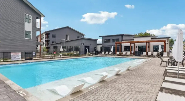 Landing Apartments near Navarro ISD, Забронировать Апартаменты/квартира Апартаменты Greater San Antonio, Апартаменты/квартира