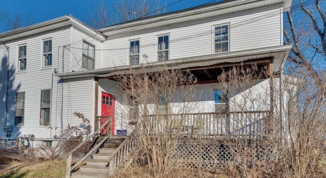 Cozy Dover Vacation Rental w/ Fire Pit & Grill, Rezervați Hotel Dover New Hampshire