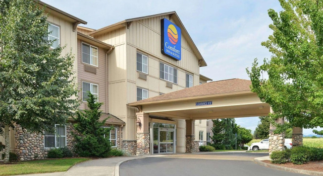 Comfort Inn & Suites McMinnville Wine Country