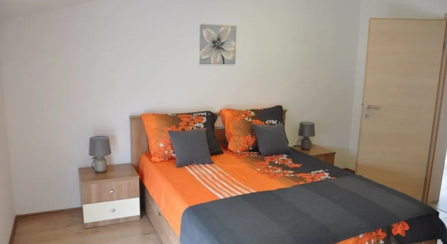 Apartment Doni