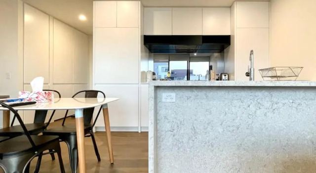 Readyset Apartments at Marque, Book Apartment Melbourne 