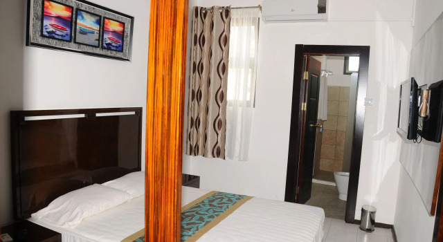 Le Flamboyant Hotel