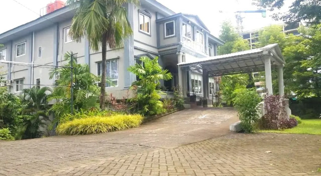 Hotel O Rumah Massagena Syariah Near Gedung Olahraga Enrekang, Prenota Hotel Hotel a Sulawesi con parcheggio, Parcheggio