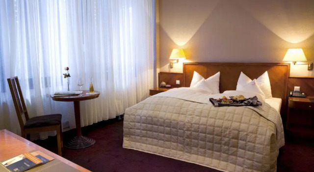 ROSS Hotel, Reserva ahora Hotel Plieningen Stuttgart