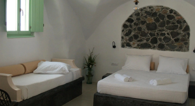 Апартаменты Mythos Traditional Stonehouse
