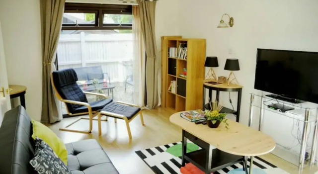 Fantastic House in Central London, Забронировать Отель Отели Большого Лондона с парковкой, Парковка