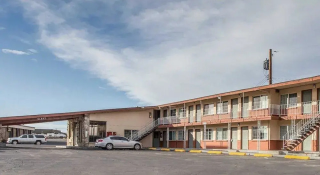 Rodeway Inn & Suites Hermiston, Boek Hotel Hermiston Oregon