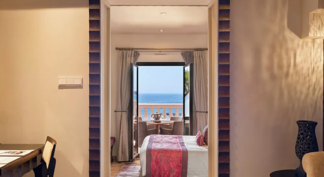 Двухместный полулюкс Tiara Miramar Beach Resort