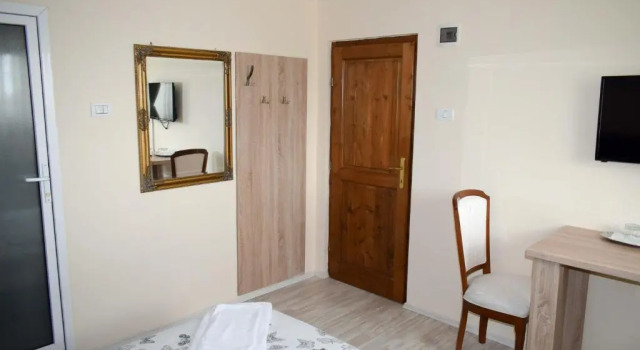Pensiunea Flora, Book Hotel Billige hoteller i Arad