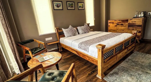 Alchemy Bistro and Inn, Dharamshala, Забронировать Отель Отели штата Химачал-Прадеш 4 звезды, 4*