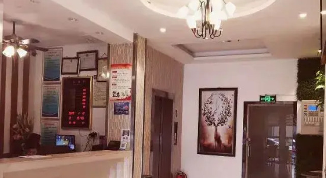 Xingelin Business Hotel, Rezerwuj Hotel Hotele w Huangshi z parkingiem, Parking