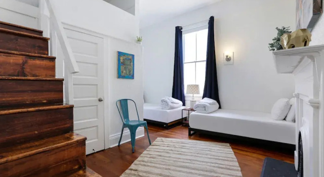 Коттедж Uptown Spacious 4BD w Historic Charm