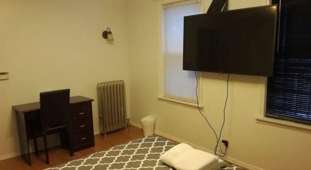Purple Garden Guesthouse LGA, Rezerwuj Hotel Nowy Jork Nowy Jork