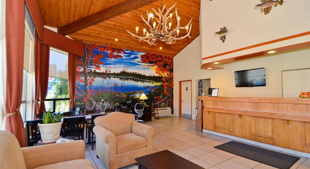 BEST WESTERN PLUS Bishop Holiday Spa Lodge