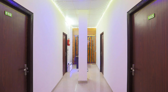 OYO 60554 Blue Diamond Inn, Забронировать Отель Фаридабад штат Харьяна